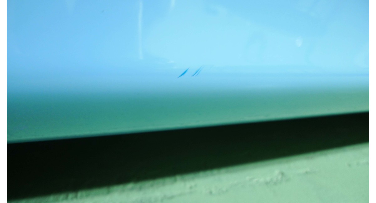 サイドステップのペイント付着