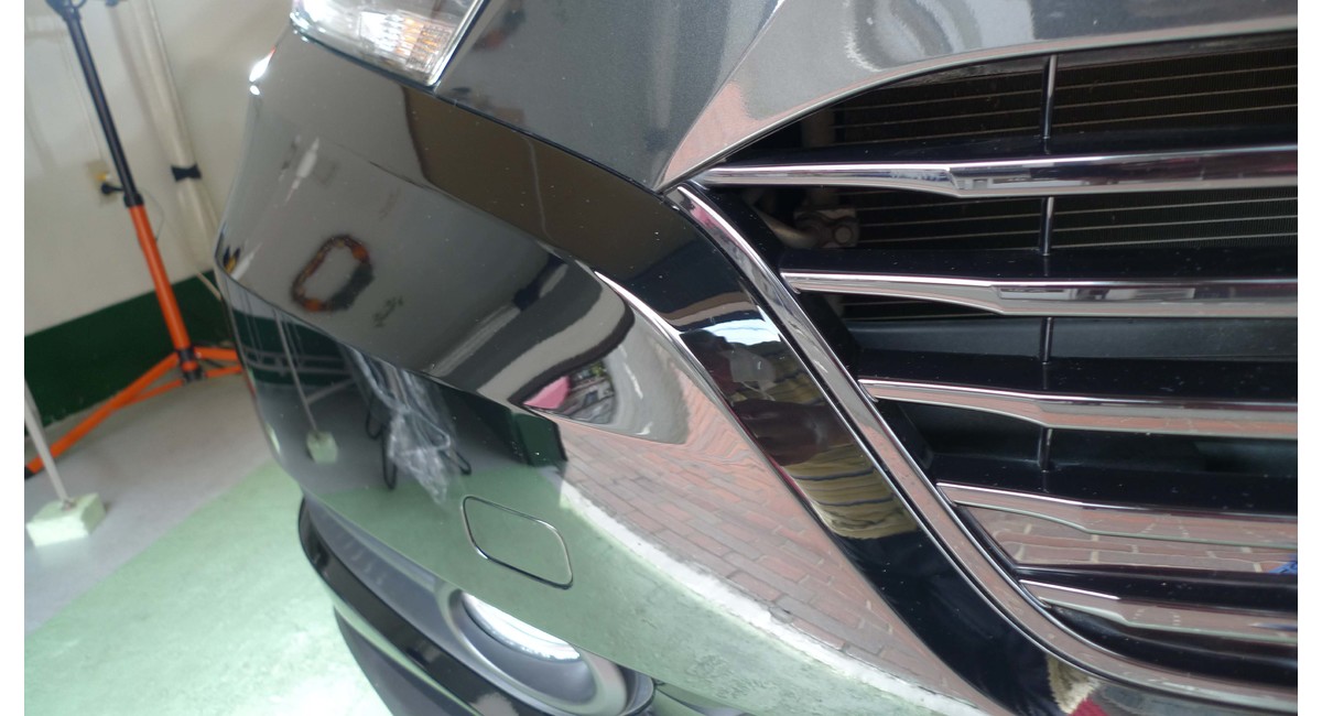 フロントバンパー