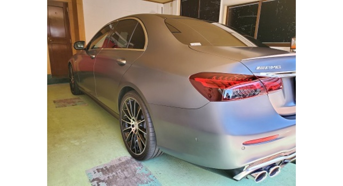 メルセデスEクラスAMG53