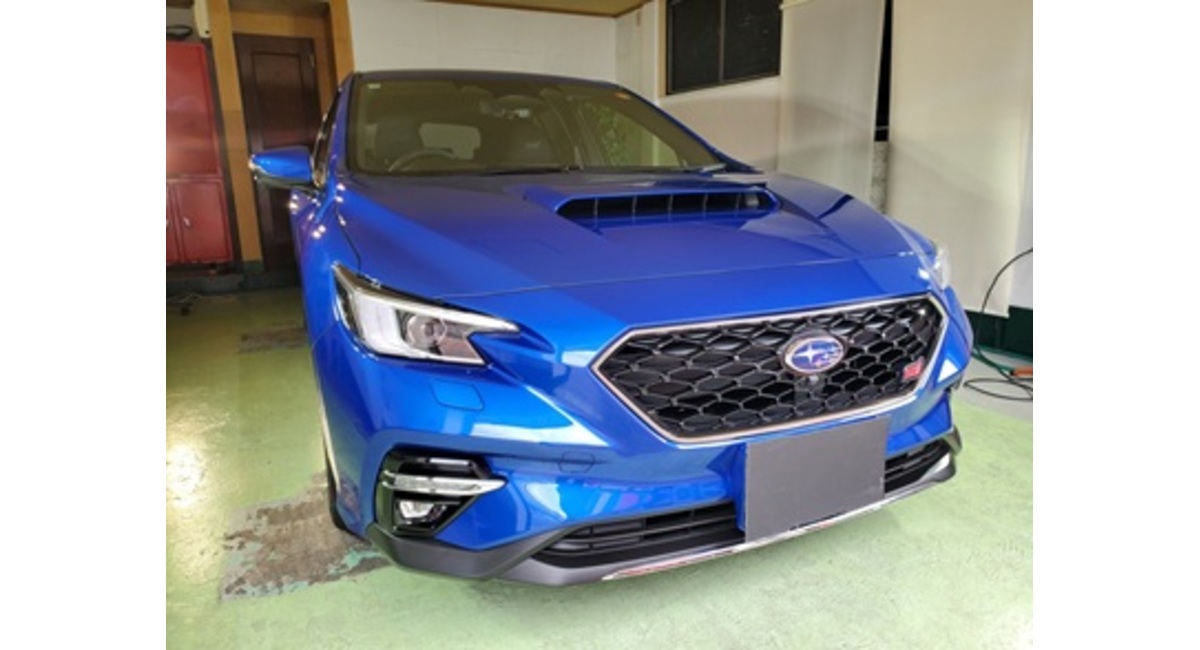 レヴォーグSTi
