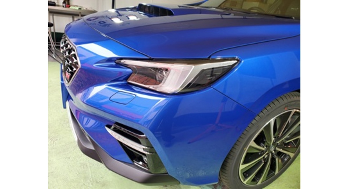 レヴォーグSTi