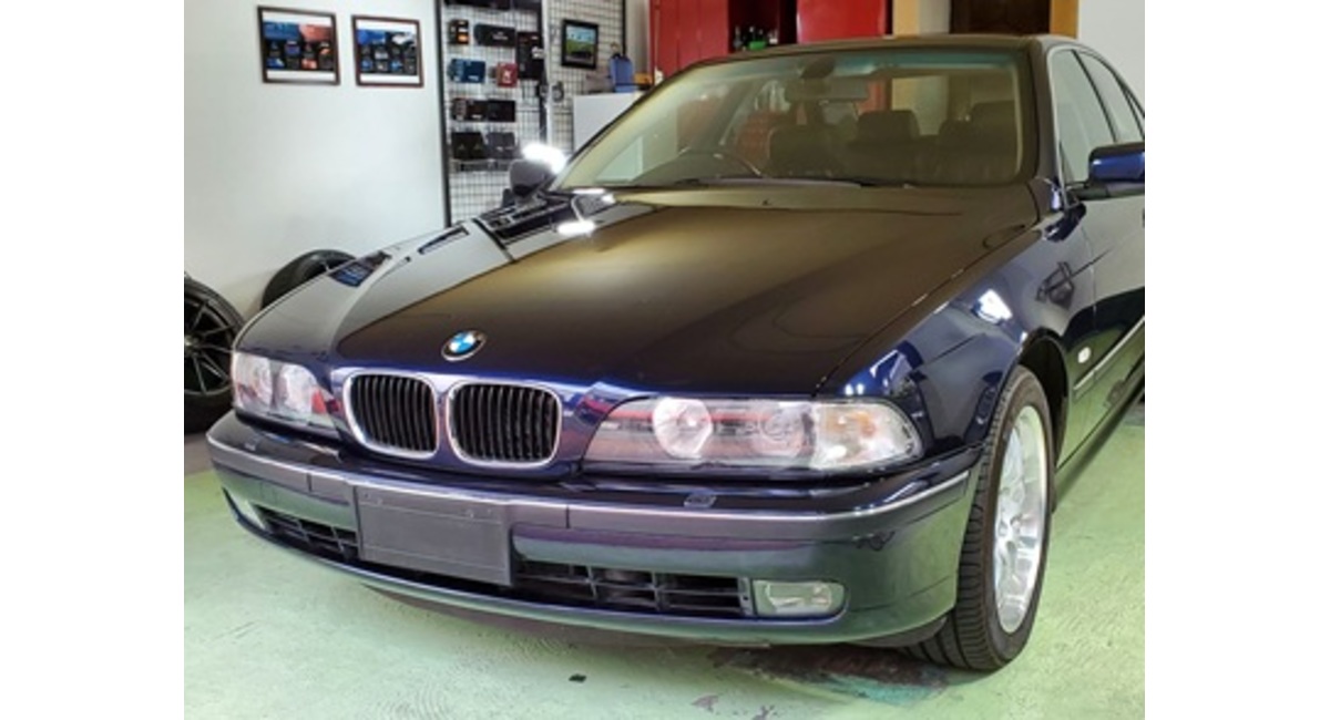bmw528i