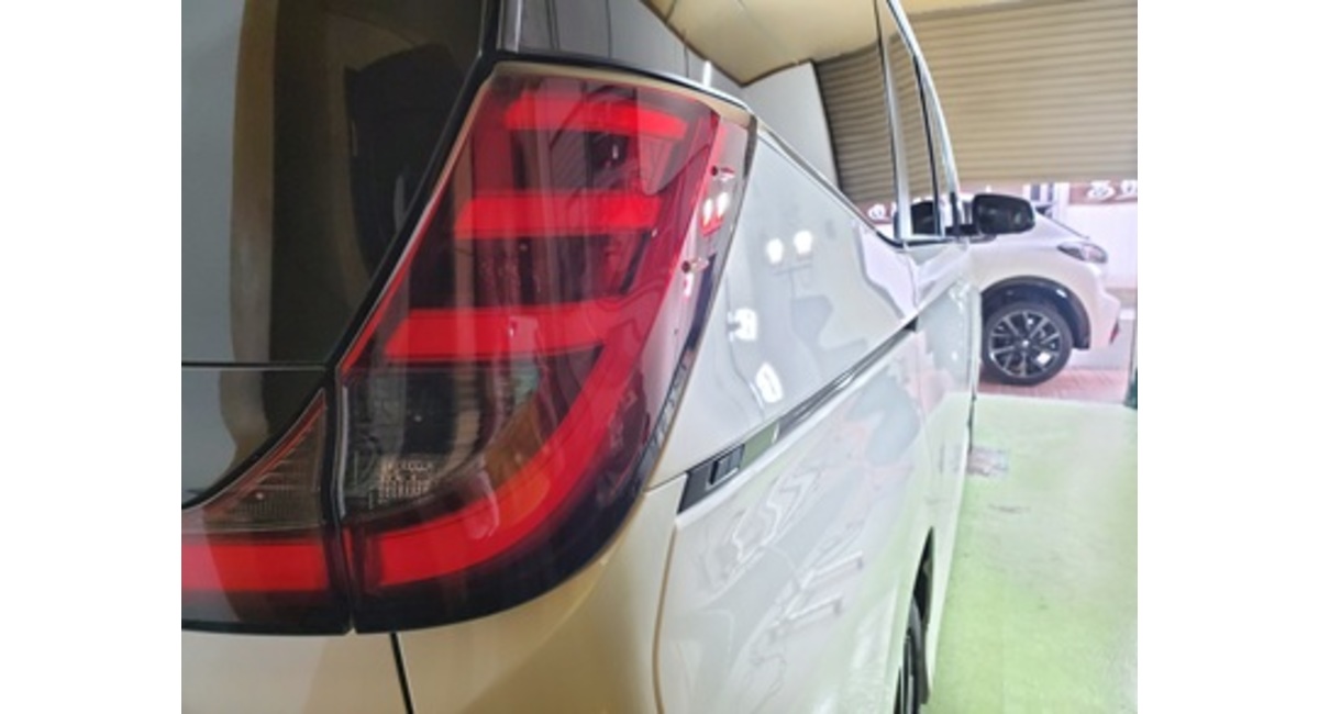 トヨタノアハイブリッド 