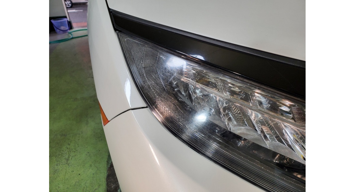 ヘッドライトのキズ